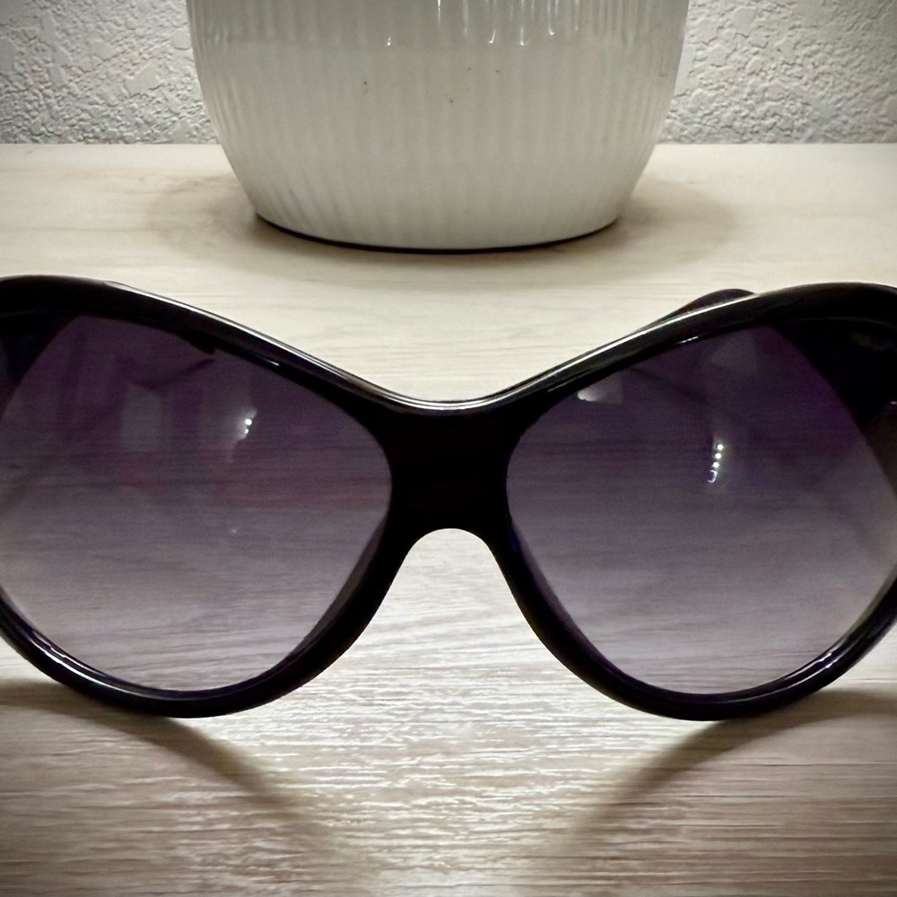 Stylish Black Sunglasses